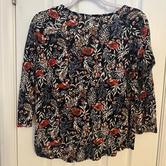 Top - Picture 2 of 2